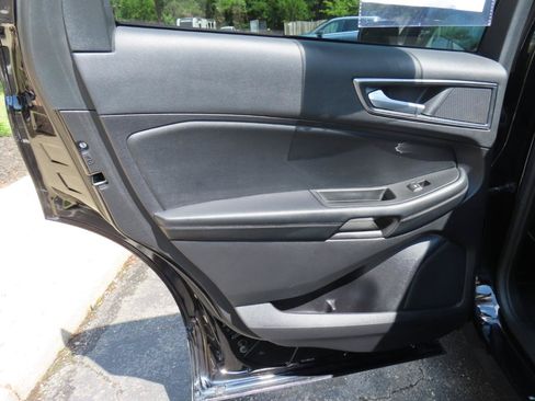 Used 2021 Ford Edge SE FWD image 18