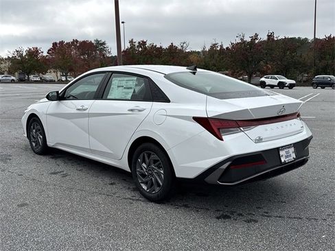 New 2026 Hyundai Elantra Blue image 5