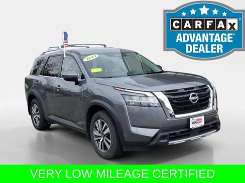 Certified 2024 Nissan Pathfinder SL AWD/4WD image 1