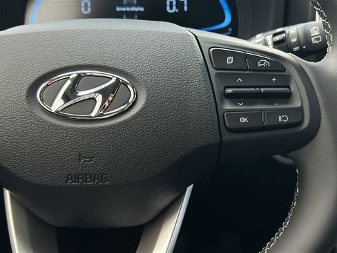 New 2026 Hyundai Venue SEL FWD image 27