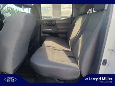 Used 2018 Toyota Tacoma SR5 image 17