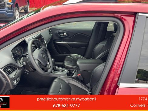 Used 2020 Jeep Cherokee Latitude Plus FWD image 11
