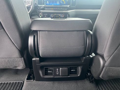 Used 2025 Chevrolet Silverado 1500 LT AWD/4WD image 18
