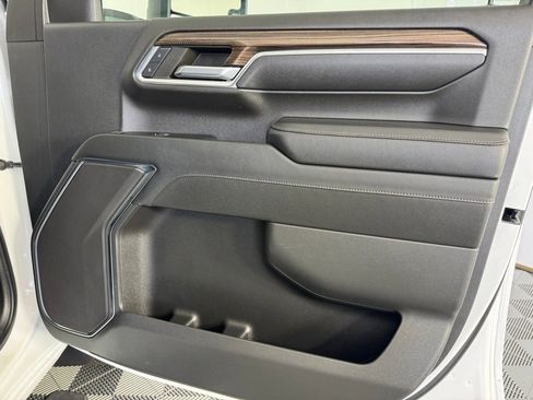 Used 2024 Chevrolet Silverado 2500 LT image 24