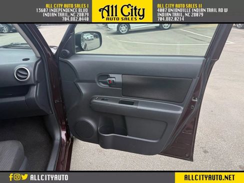 Used 2010 Scion xB Hatchback 4D image 13