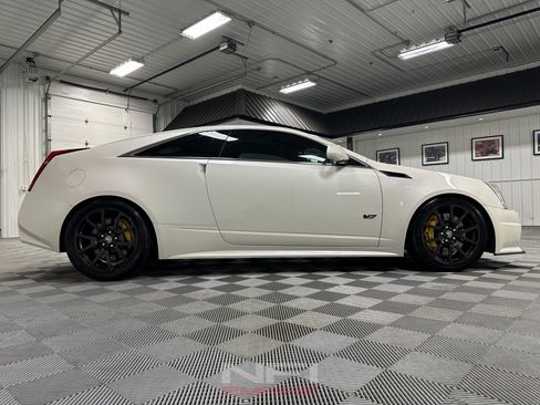 Used 2012 Cadillac CTS V w/ Wood Trim Package RWD image 17