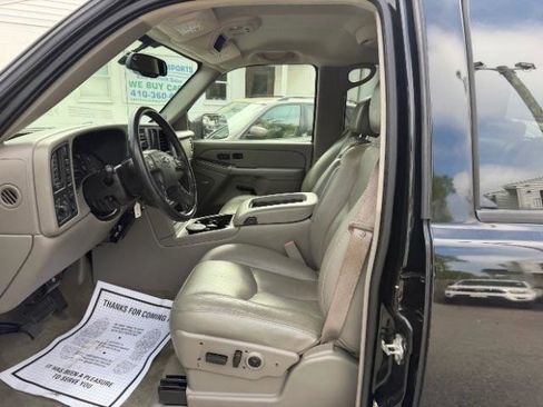 Used 2005 Chevrolet Silverado 3500 LT w/ Heavy-Duty Power Package AWD/4WD image 17