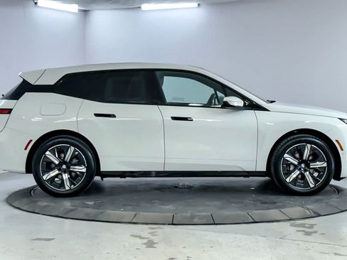 Used 2026 BMW iX xDrive45 AWD/4WD image 8