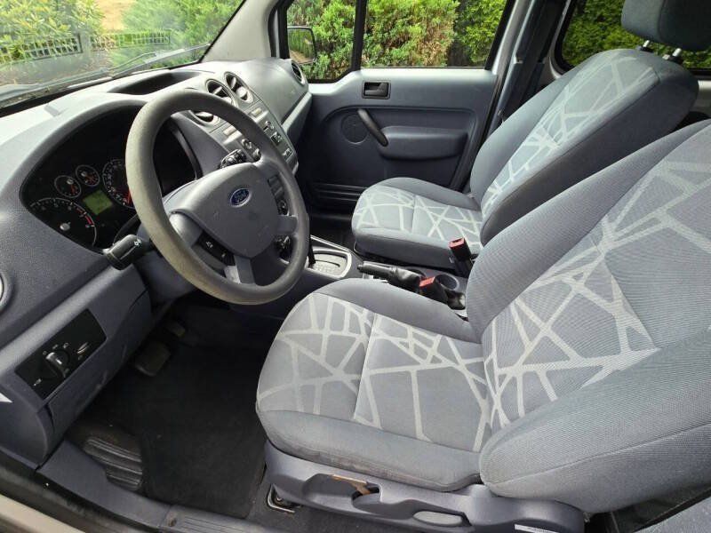 Used 2013 Ford Transit Connect XLT FWD image 12