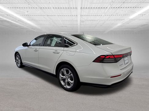 Used 2023 Honda Accord LX image 3