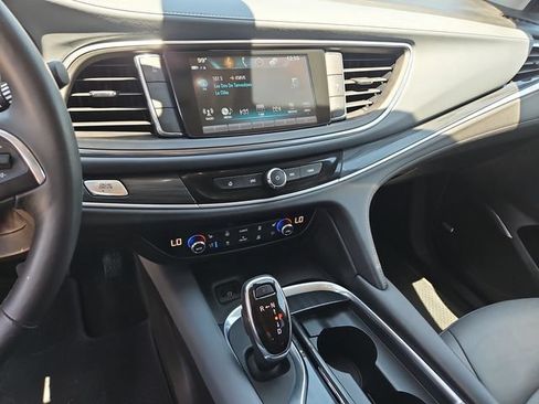 Used 2019 Buick Enclave Premium FWD image 11