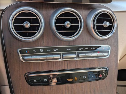 Used 2022 Mercedes-Benz GLC 300 image 20