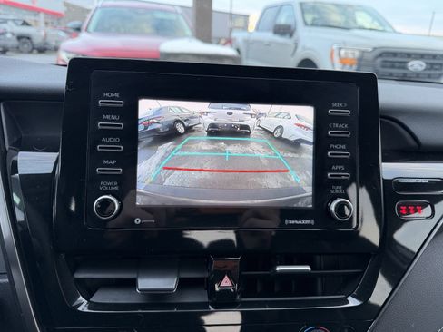 Used 2022 Toyota Camry SE w/ Carpet Mat Package (TMS) image 17