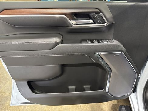 New 2026 GMC Sierra 3500 Denali w/ Denali Reserve Package image 19