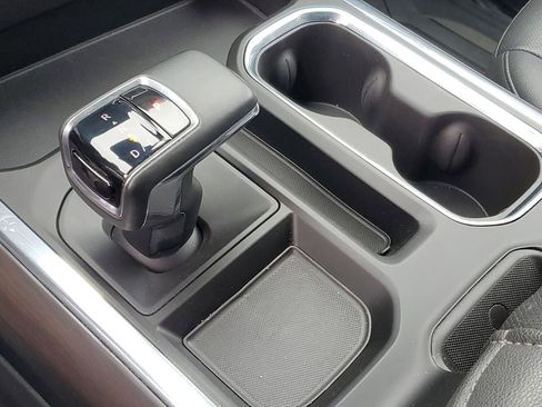 Certified 2024 GMC Sierra 1500 SLT w/ SLT Convenience Package image 21