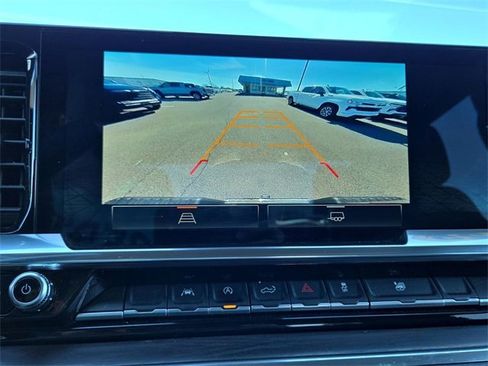 Used 2025 GMC Sierra 1500 SLT image 25