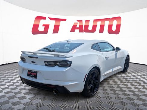 Used 2022 Chevrolet Camaro SS RWD image 4