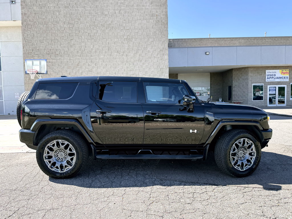 Used 2024 GMC Hummer EV 3X w/ LPO, Illumination Package AWD/4WD image 4