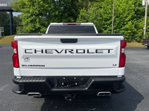 Used 2022 Chevrolet Silverado 1500 LT Trail Boss w/ Bed Protection Package AWD/4WD image 8