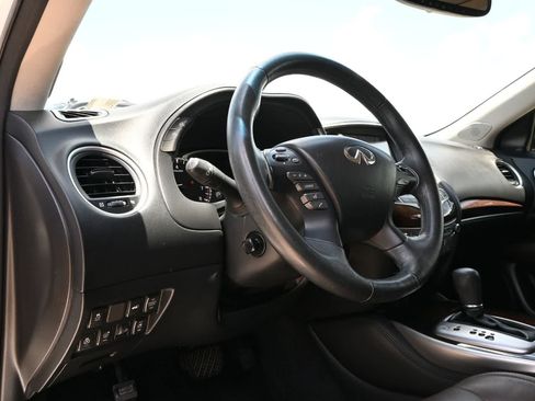 Used 2015 INFINITI QX60 FWD w/ Deluxe Touring Package image 16