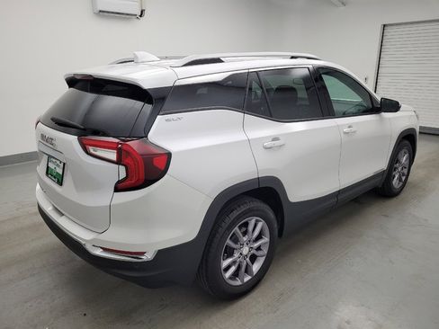 Used 2023 GMC Terrain SLT w/ Tech Package FWD image 10