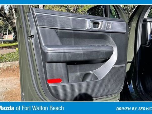 Used 2024 Hyundai Santa Fe Limited image 17