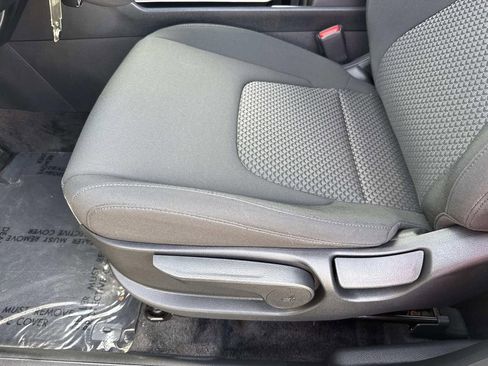 Used 2025 Kia Sportage LX image 23