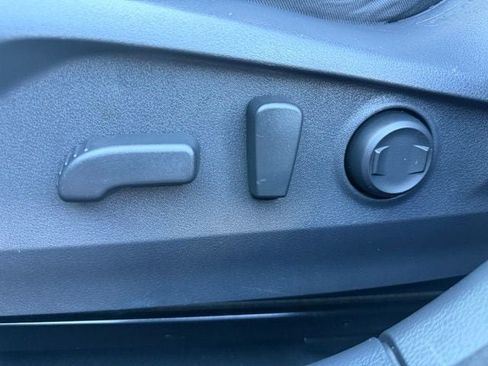 Used 2023 Subaru Outback Premium AWD/4WD image 19