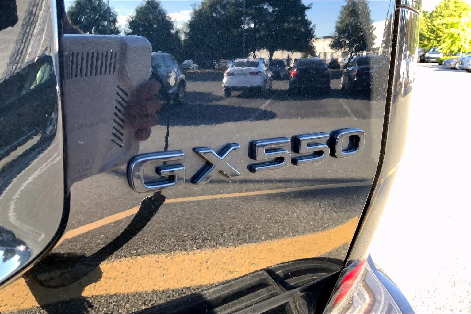 Certified 2024 Lexus GX 550 w/ Accessory Package (2T) AWD/4WD image 10