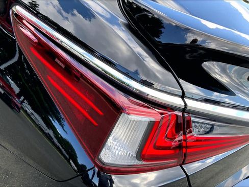 Certified 2024 Lexus ES 350 w/ Premium Package FWD image 29