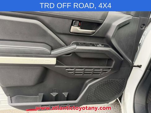 Certified 2024 Toyota Tacoma TRD Off-Road AWD/4WD image 20