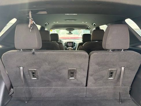 Used 2023 Chevrolet Traverse LT FWD image 26