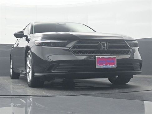 Certified 2025 Honda Accord LX image 28