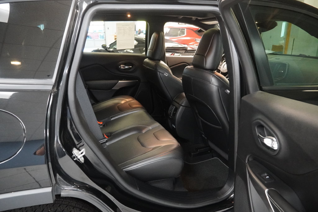 Used 2021 Jeep Cherokee Latitude Lux 80th Anniv w/ Quick Order Package 26U 80TH AWD/4WD image 22