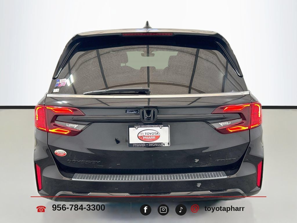 Used 2025 Honda Odyssey Sport-L image 6