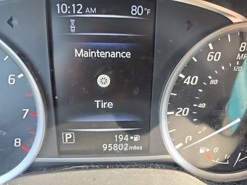 Used 2018 Nissan Sentra SV FWD image 11