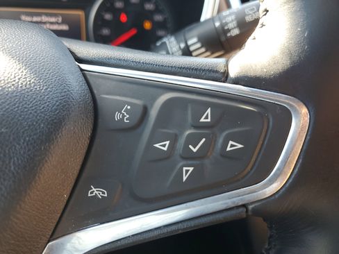 Used 2019 Chevrolet Equinox Premier image 21