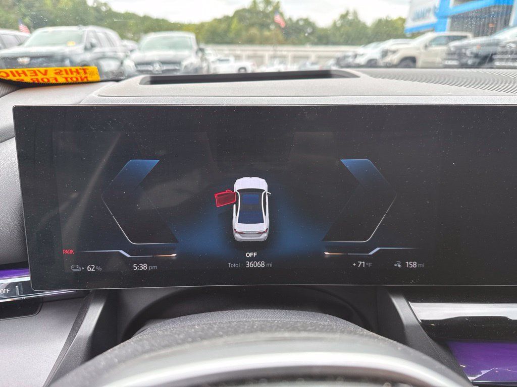 Used 2024 BMW i5 eDrive40i w/ M Sport Package RWD image 15