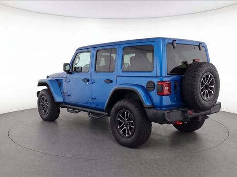 Used 2024 Jeep Wrangler Unlimited Rubicon AWD/4WD image 7