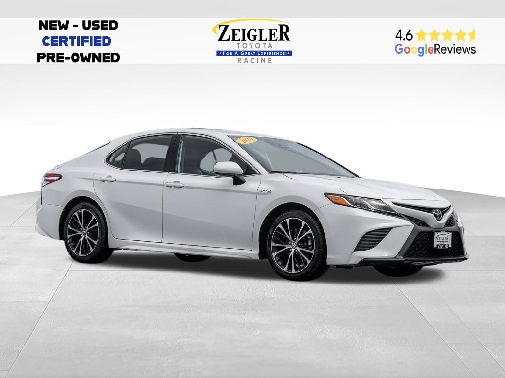 Used 2020 Toyota Camry SE FWD image 1