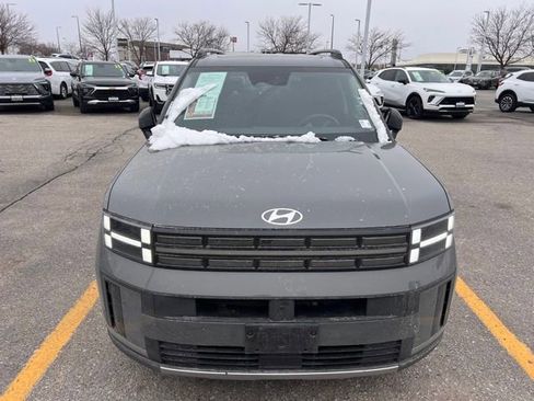 Used 2024 Hyundai Santa Fe Limited image 2