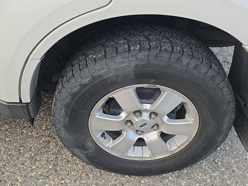 Used 2009 Ford Escape Limited image 24