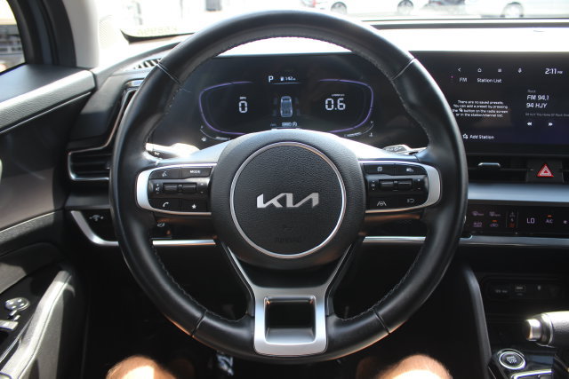 Used 2024 Kia Sportage EX AWD/4WD image 15
