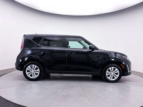 Used 2024 Kia Soul LX FWD image 35