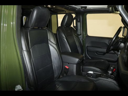 Used 2021 Jeep Wrangler Unlimited Sahara image 27