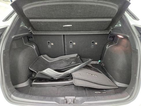 Used 2022 Nissan Kicks SR w/ Premium Package FWD image 19