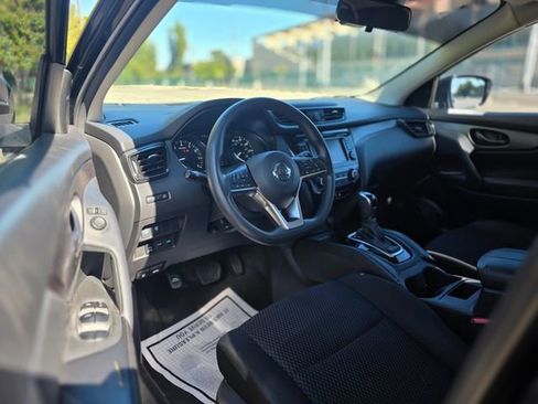 Used 2021 Nissan Rogue Sport S image 25