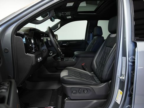 New 2026 GMC Sierra 1500 AT4 w/ AT4 Premium Package AWD/4WD image 32