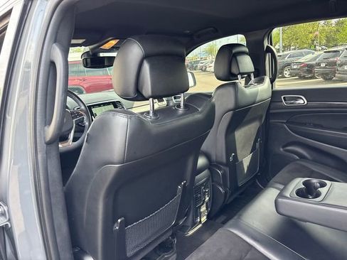 Used 2022 Jeep Grand Cherokee Laredo X AWD/4WD image 9