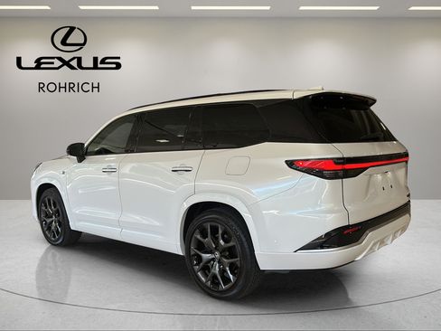 New 2026 Lexus TX 500h AWD w/ Technology Package image 4